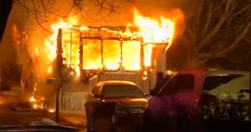   Un niño de ocho años muere en un incendio tras salvar a seis familiares de las llamas