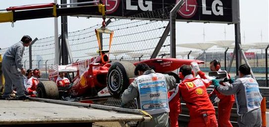 Alonso, tranquilo pese a romper el motor en los entrenamientos libres