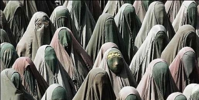 El Senado aprueba la prohibición del ‘burka’ con los votos del PP, CiU y UPN