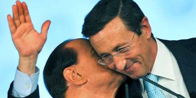 Berlusconi expulsa a Fini y abre una brecha en el Gobierno de Italia