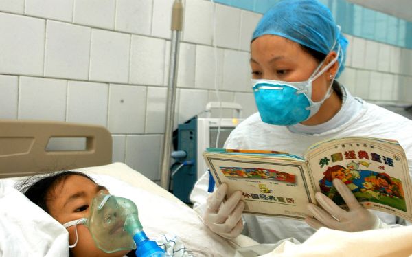 Aumentan a 57 el número de afectados en China por el H7N9, que ha llegado a Pekín