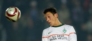 Fracasan las negociaciones del Werder Bremen para renovar a Özil