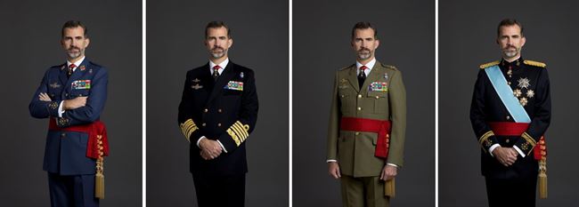 El Rey, retratado con los cuatro uniformes militares
