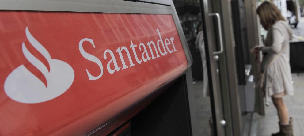 S&P eleva el rating de Banco Santander y BBVA