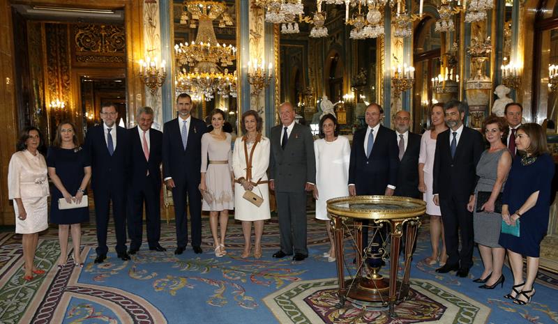 Felipe VI y doña Letizia rinden tributo a 38 ciudadanos con conductas ejemplares