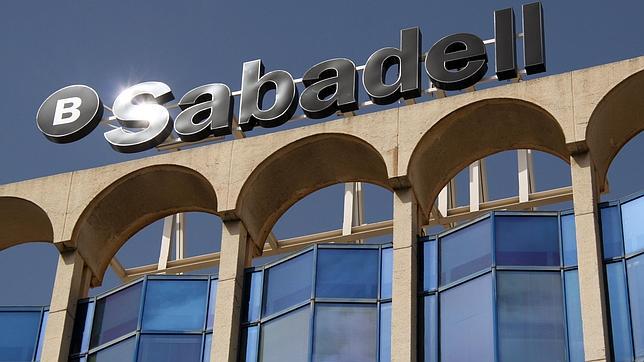 Sabadell se desmarca del resto de la banca y asegura que no ve riesgo tras el 27-S