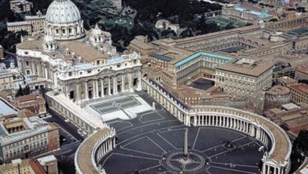 El Vaticano absuelve a dos sacerdotes implicados en el caso de abusos a un menor dentro de su territorio