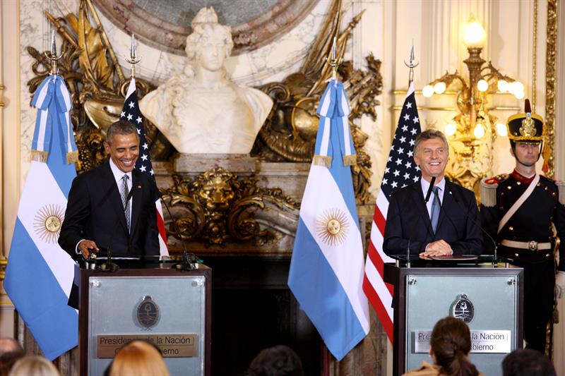 Obama y Macri abogan por abrir "una nueva etapa" con esta "transición histórica"