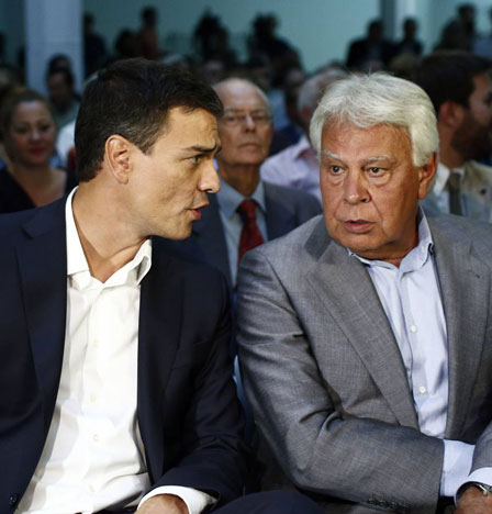 La sombra de Felipe González planea contra Iglesias y Rajoy para salvar a Sánchez