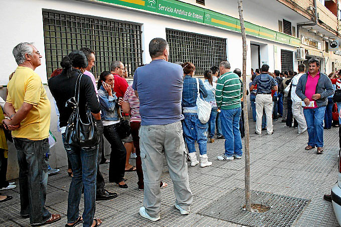 La OCDE advierte que España puede caer en recesión sin recuperar el empleo perdido