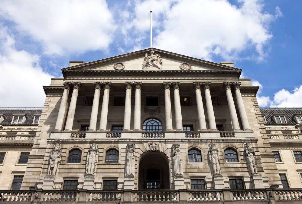 El Banco de Inglaterra baja los tipos de interés por primera vez desde 2009