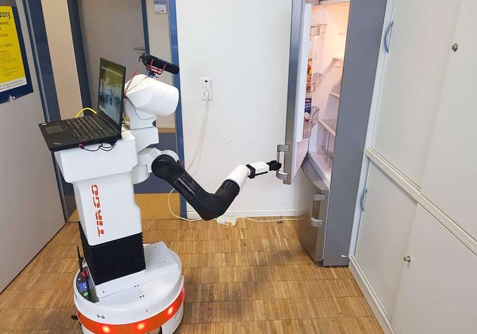 'TIAGo', el robot humanoide que ayuda a las personas mayores en sus casas