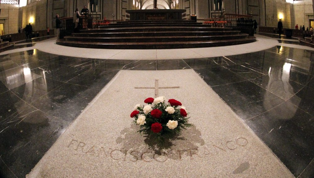 El Gobierno pide ayuda al Vaticano para impedir que Franco sea enterrado en La Almudena
