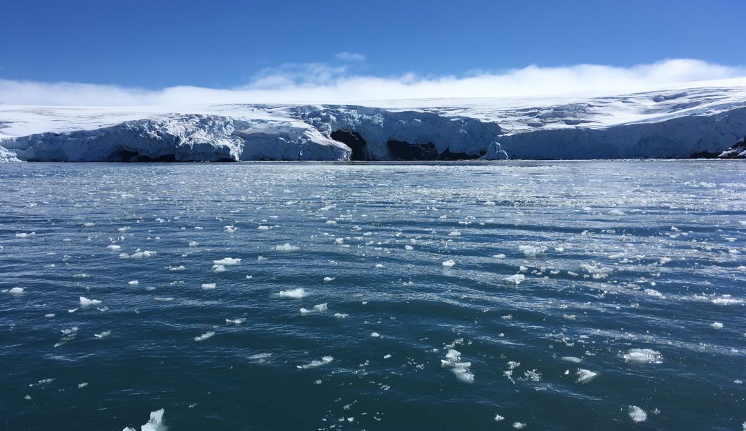 El pasaje de Drake, primera gran prueba de la expedición de 80 científicas a la Antártida