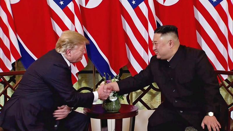 Trump se llevó de la Casa Blanca sus "cartas de amor" con Kim Jong-un de forma indebida