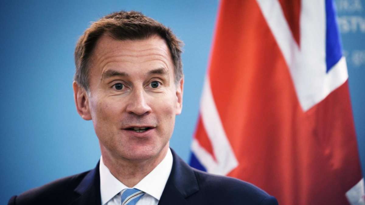 Reino Unido admite un aumento de impuestos para hacer frente a la crisis