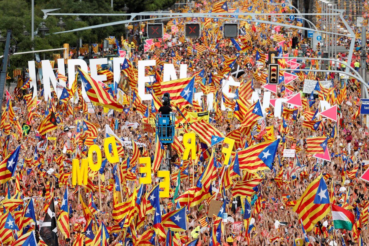 Se desploma el apoyo a la independencia en Cataluña: el 'no' saca 15 puntos al 'sí'