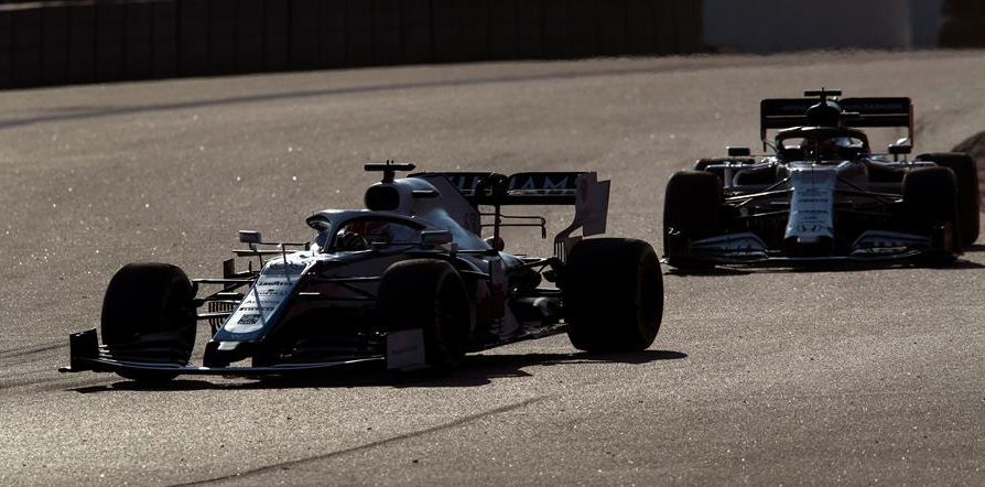Mercedes asusta y McLaren sonríe en la primera jornada de libres