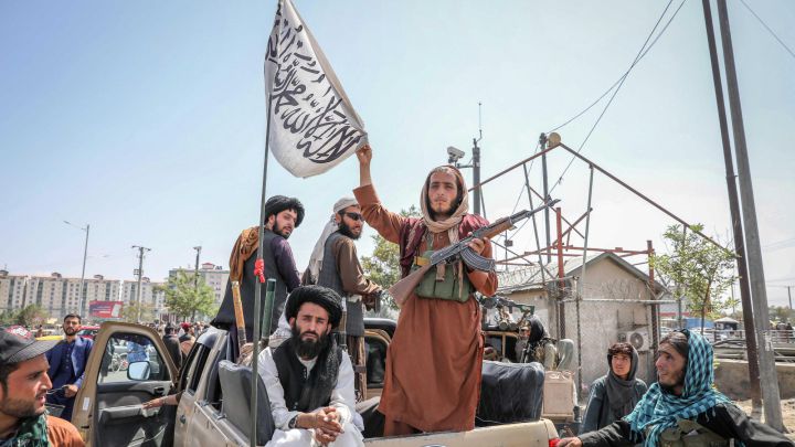 Los talibanes anuncian la intención de de crear una fuerza aérea independiente