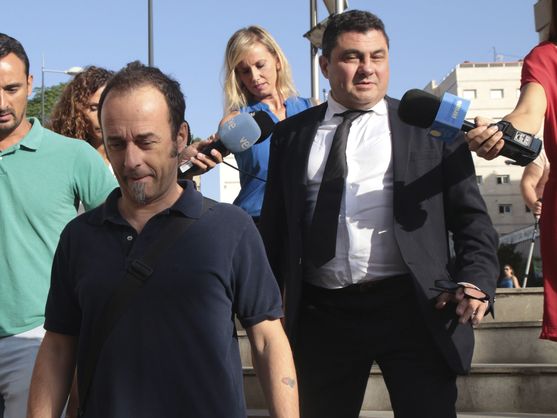 El exmarido de Juana Rivas se querellará contra Errejón en el TS y le pide 60.000 euros por llamarle "maltratador"