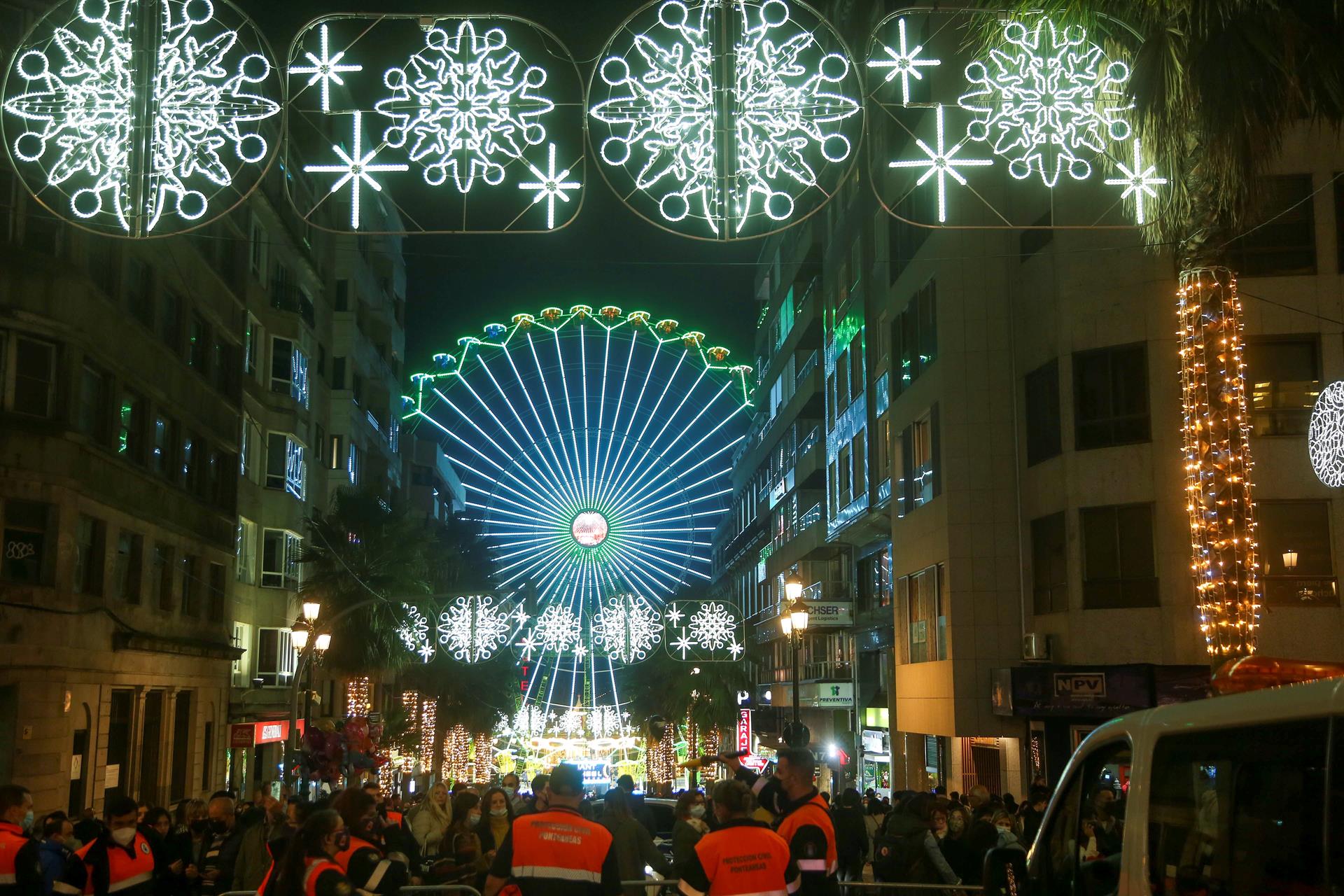 España ya luce sus mejores galas para las fiestas navideñas