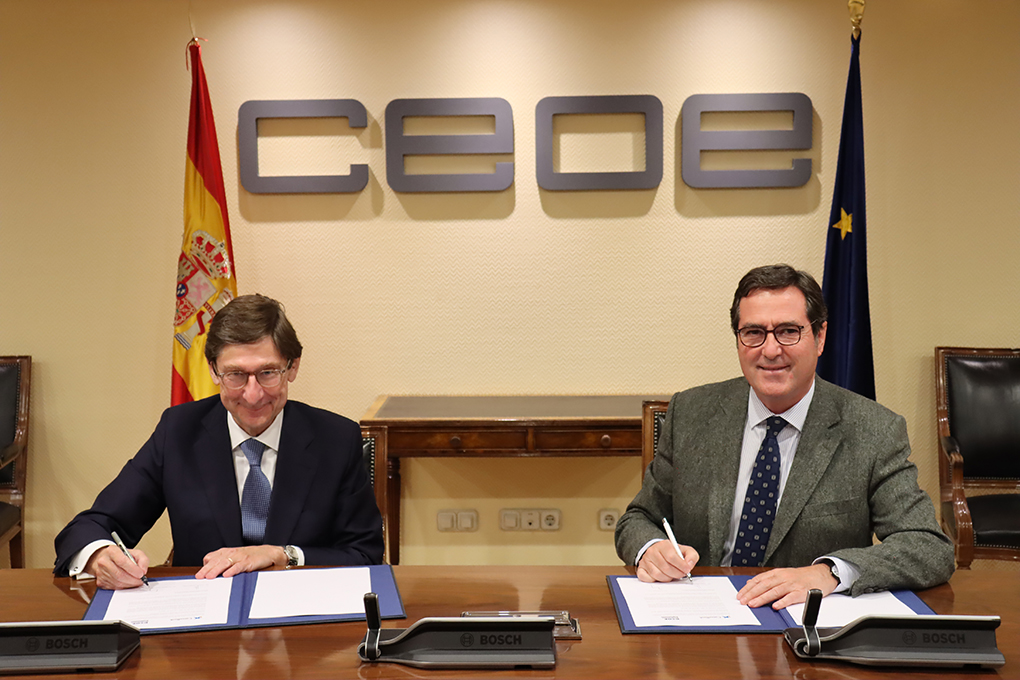 CaixaBank y CEOE acuerdan una línea de financiación para empresas de 30.000 millones de euros para los próximos doce meses
