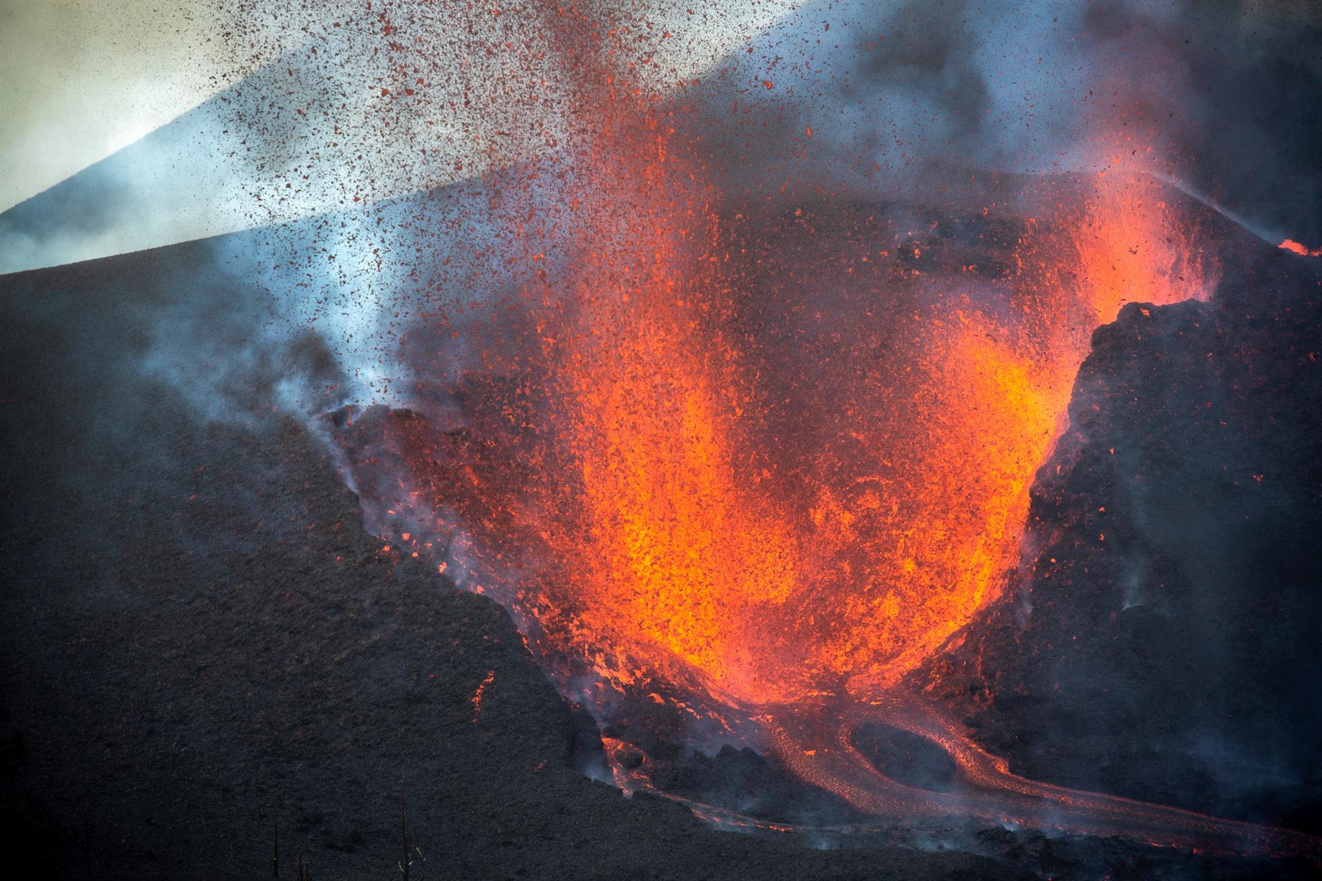 Volcán lava La Palma EFE