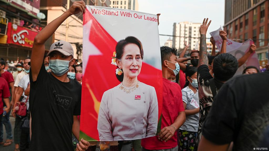 La junta militar birmana acusa a Suu Kyi de cinco nuevos cargos de corrupción