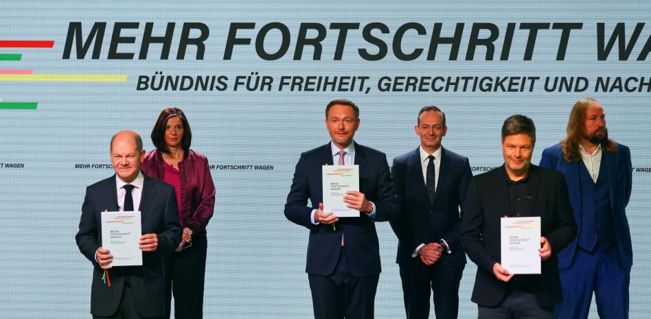 Scholz, verdes y liberales oficializan su pacto de coalición para gobernar Alemania