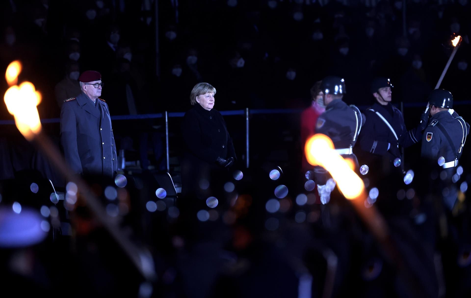Alemania se despide de Angela Merkel con un desfile militar al ritmo de Nina Hagen
