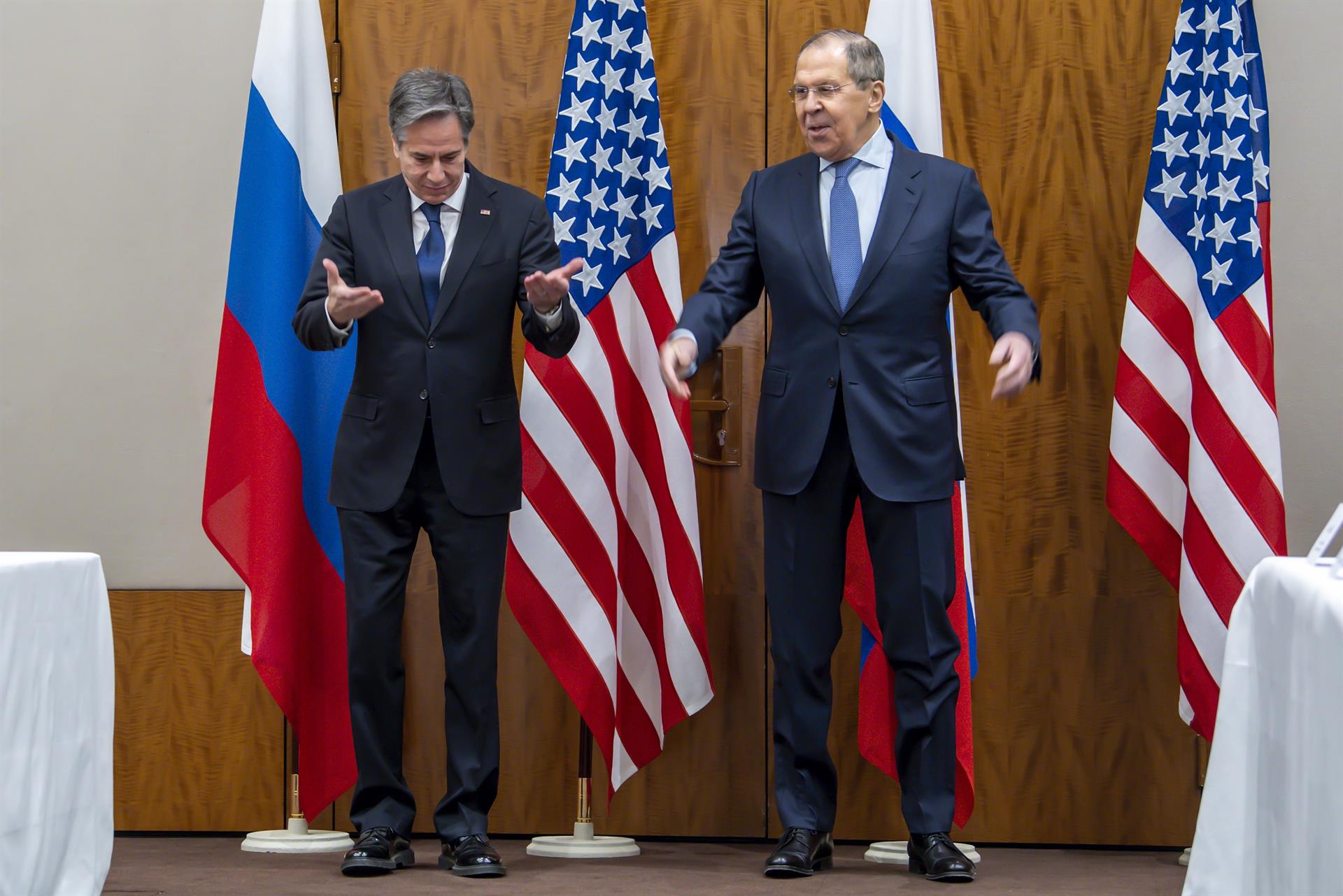 Lavrov y Blinken abordan la crisis de Ucrania