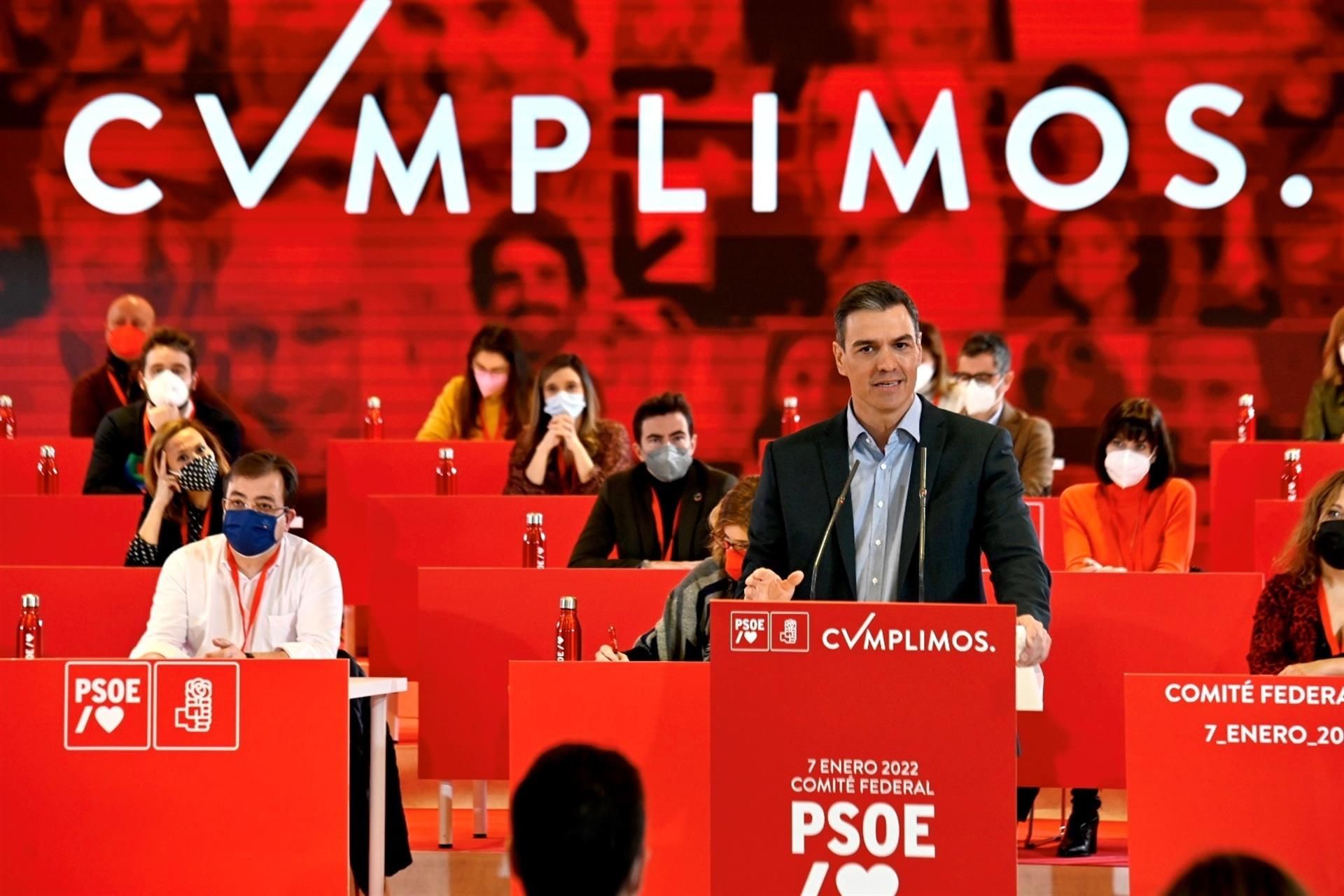 Sánchez se desmarca de Garzón y apremia al PP y al resto de partidos a convalidar la reforma laboral