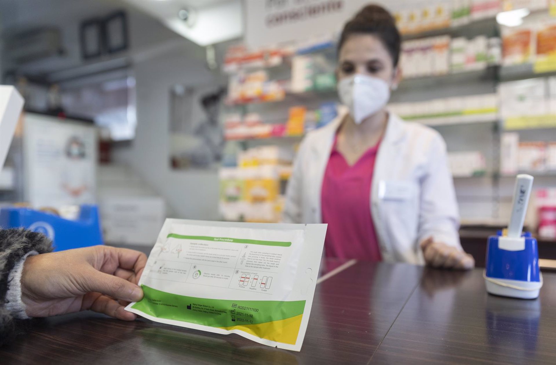 El Gobierno fija en un máximo de 2,94 euros el precio de los test de antígenos de venta en farmacias