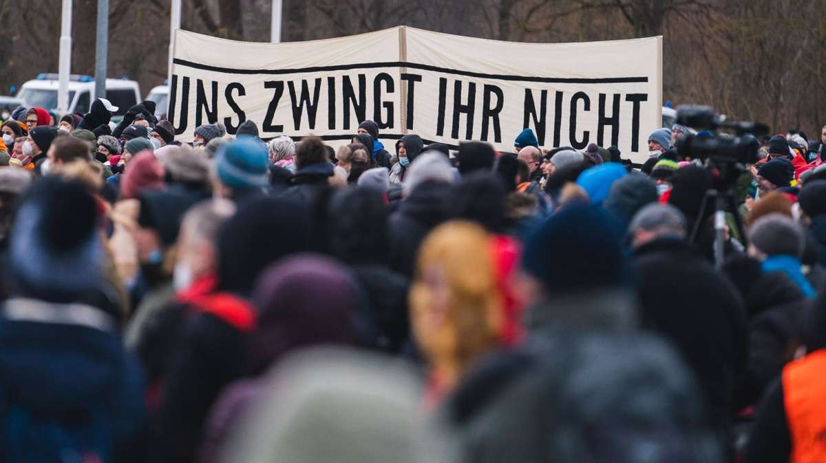 Polémica en Alemania por el uso de un estadio nazi para una manifestación contra las restricciones COVID