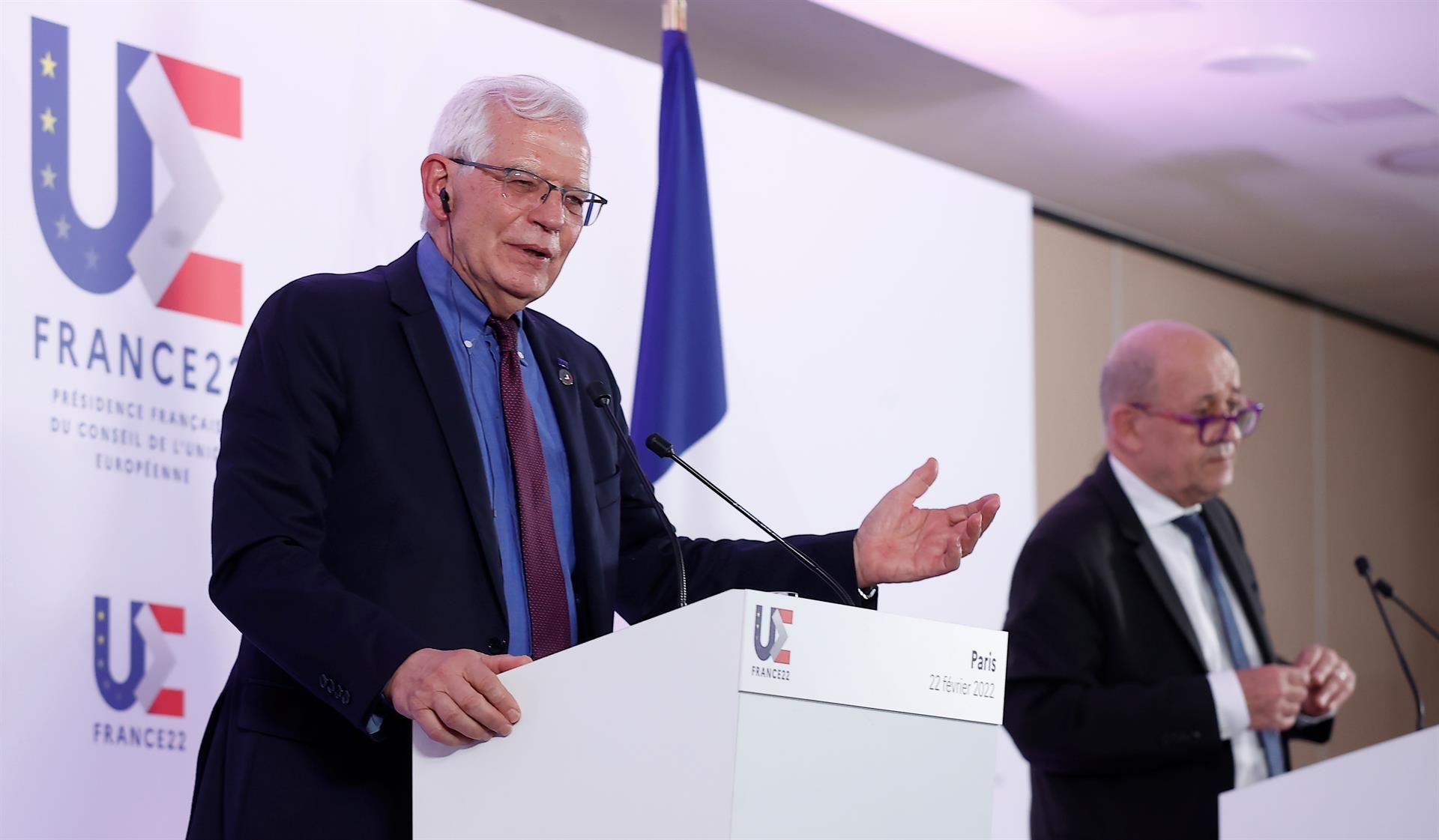 Borrell aboga por el multilateralismo para perseguir los crímenes de guerra en Ucrania