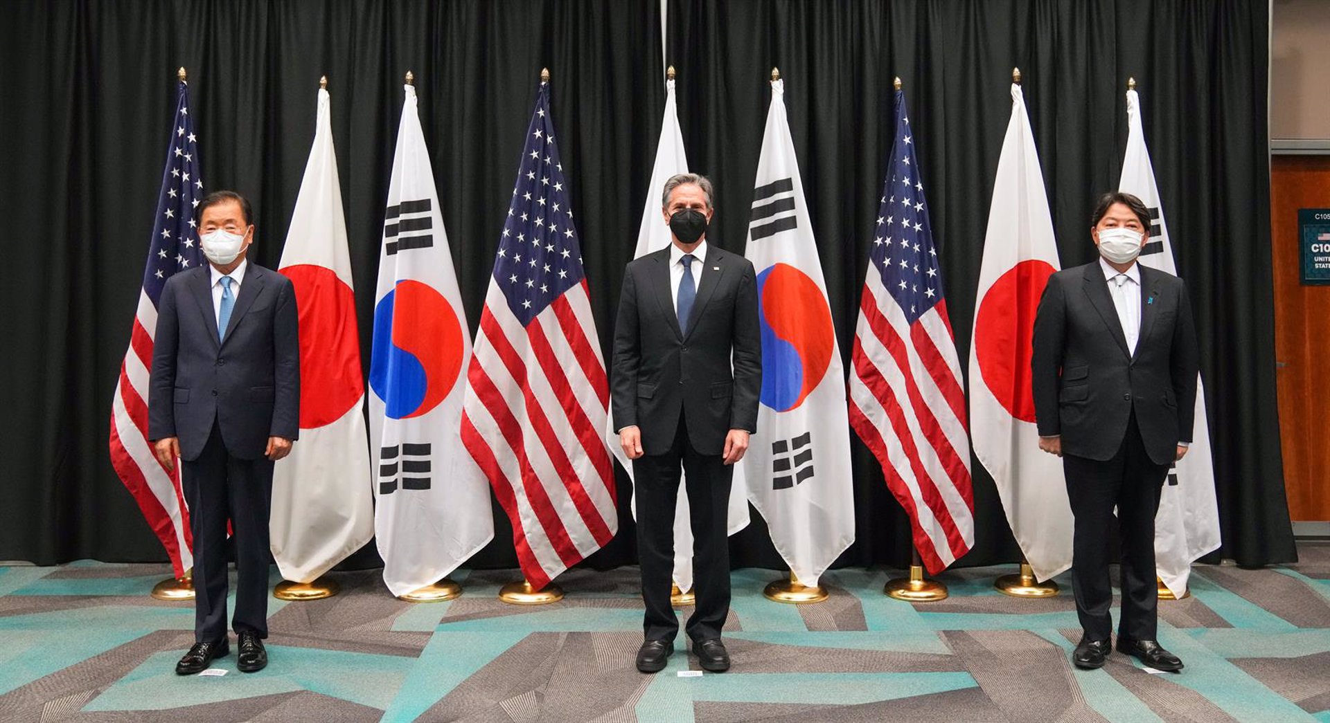 EEUU, Japón y Corea del Sur piden a Corea del Norte que reanude el diálogo