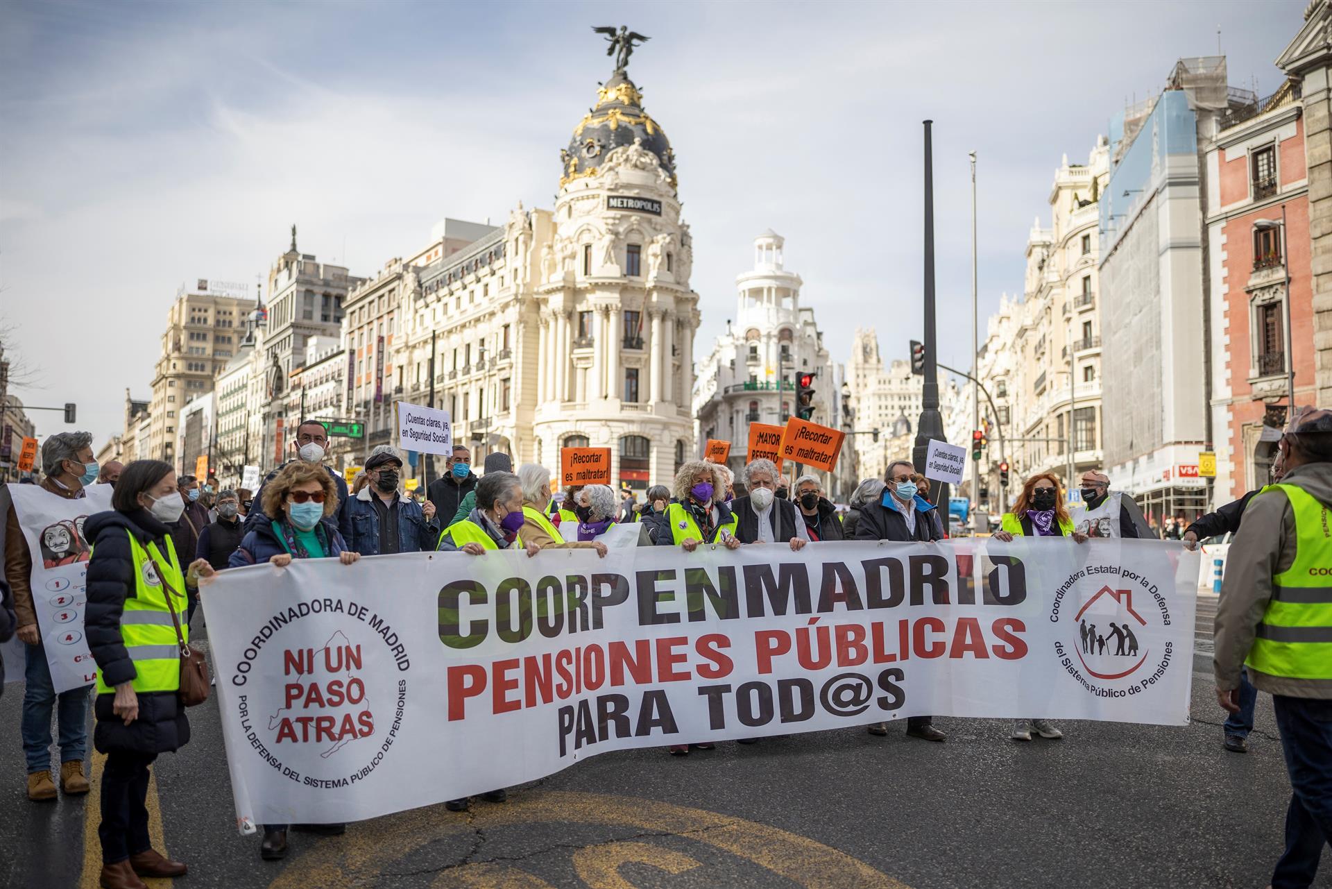 Pensionistas se manifiestan en Madrid por sus pensiones