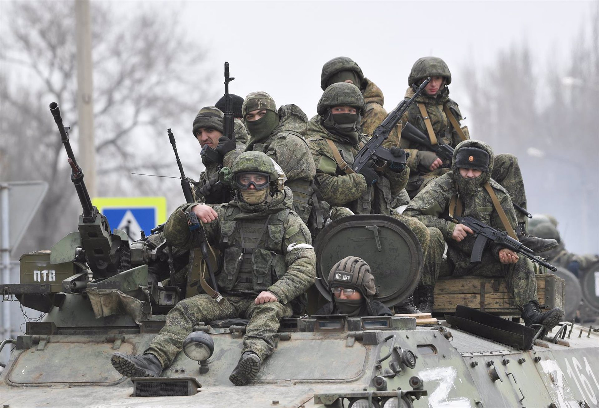 Militares rusos en Armiansk, Ucrania