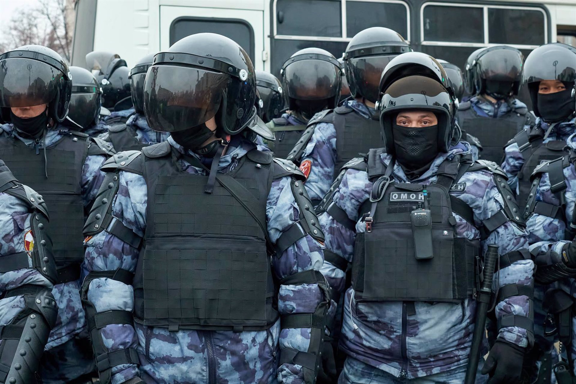 Policía antidisturbios en Moscú