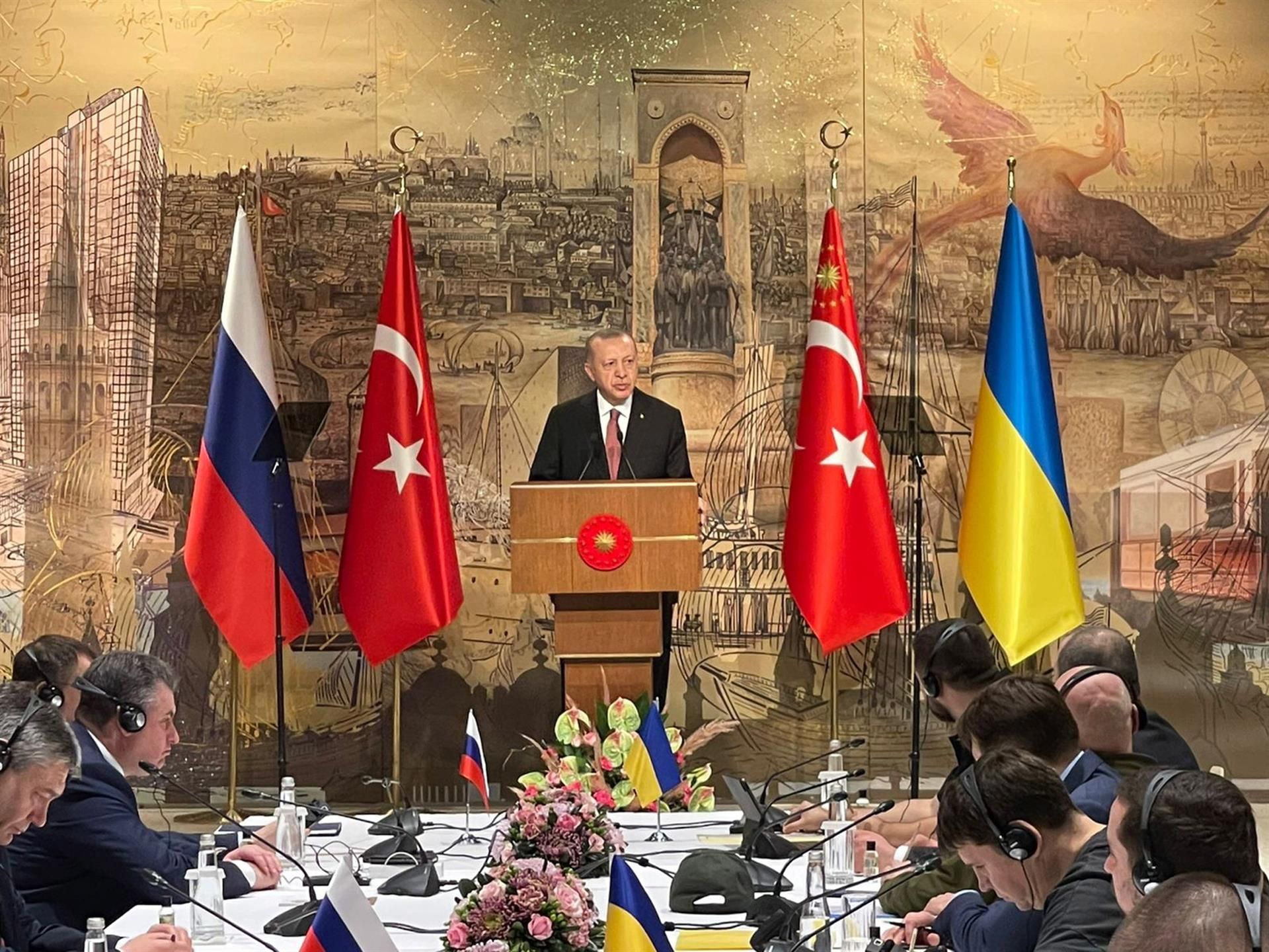 Zelenski y Putin podrían mantener 'pronto' conversaciones en Turquía