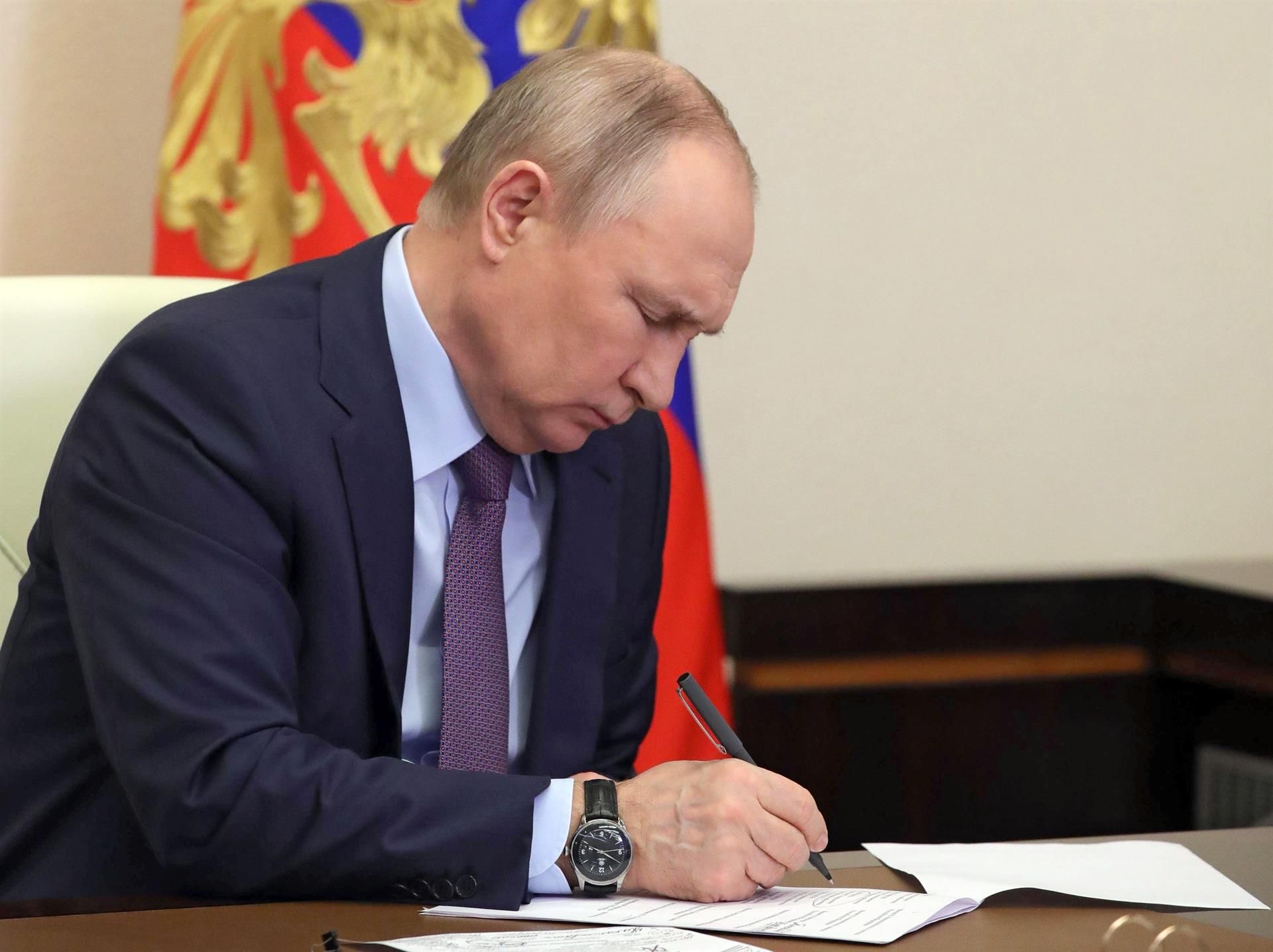 Putin advierte a Europa de "consecuencias muy dolorosas" si prescinde de los hidrocarburos rusos