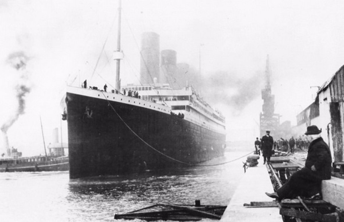 El Titanic zarpa de Southampton.