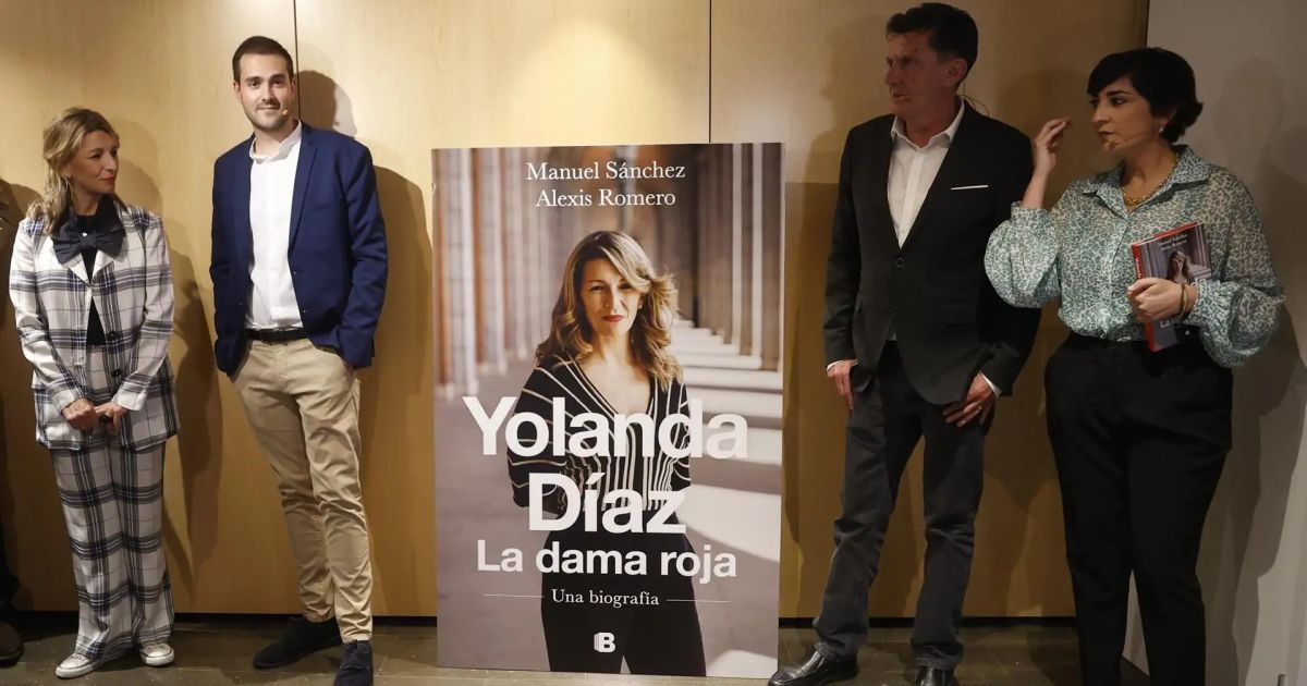Yolanda Díaz, arropada por la plana mayor de Unidas Podemos y socialistas en la presentación de su biografía