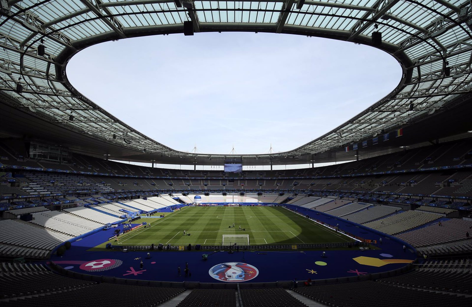 10/06/2016 FILED - 10 June 2016, France, Saint-Denis: A general view of the Stade de France. The Champions League final in May will be moved to the Stade de France in Paris from St Petersburg due to the Russian invasion of Ukraine, the European football governing body UEFA has said. Photo: Chris Radburn/PA Wire/dpa
DEPORTES
Chris Radburn/PA Wire/dpa | Foto: Europa Press