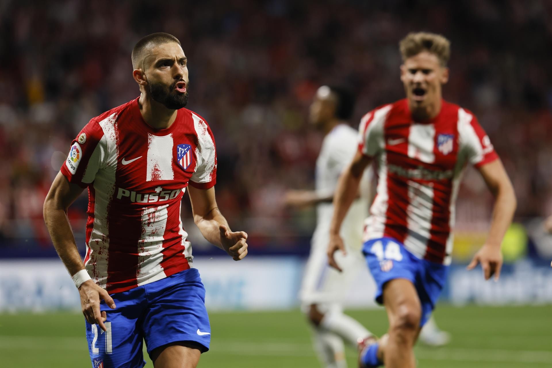 El Atlético se acerca a la Champions a costa del Real Madrid  (1-0)