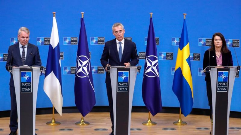 La OTAN baraja desplegar tropas en Suecia y Finlandia antes de su ingreso y garantiza un proceso "rápido" de adhesión