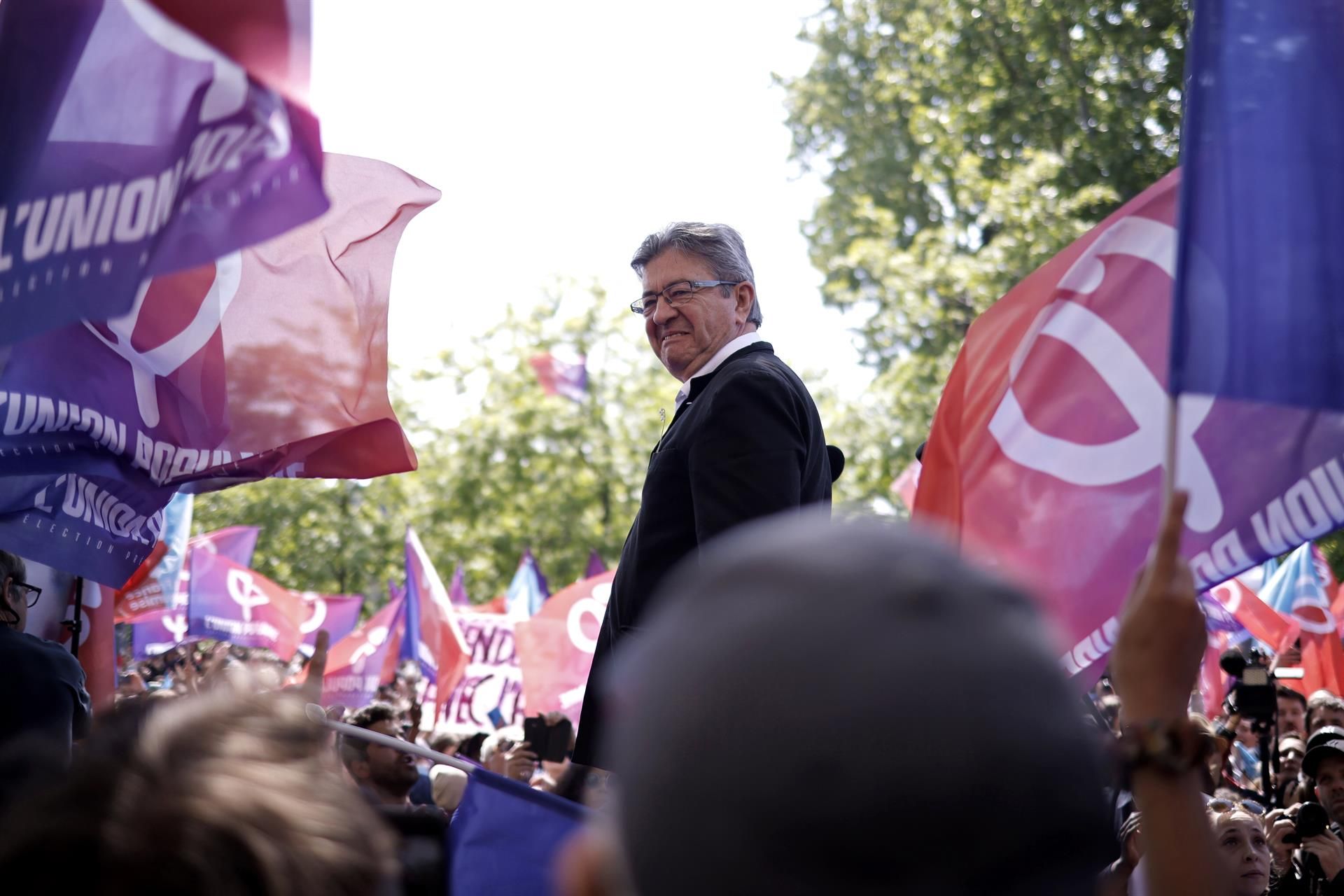 Convulsión en el socialismo francés por el pacto con la izquierda de Mélenchon