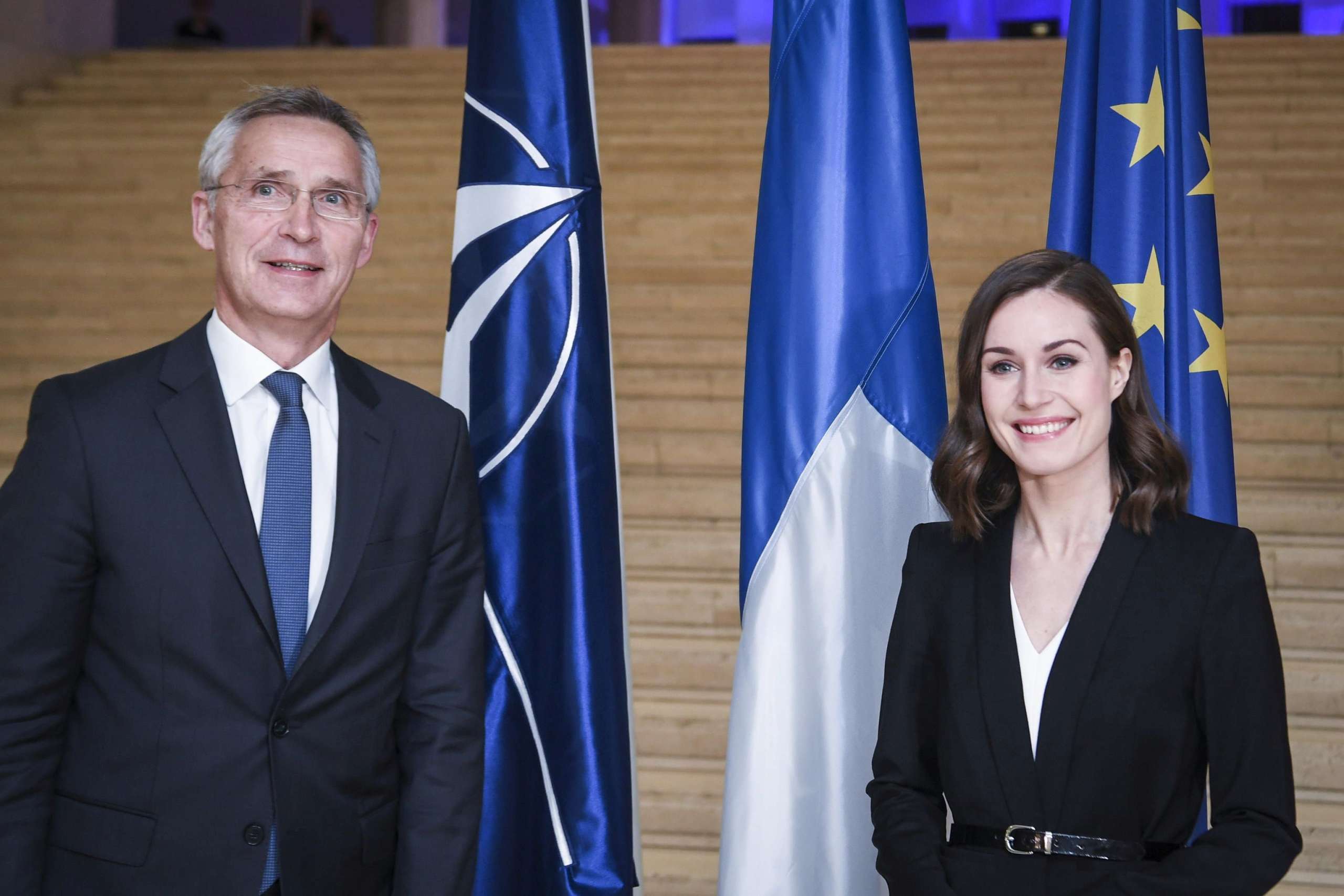 Finlandia anuncia su intención de ingresar "sin demora" en la OTAN pese a las constantes amenazas de Moscú