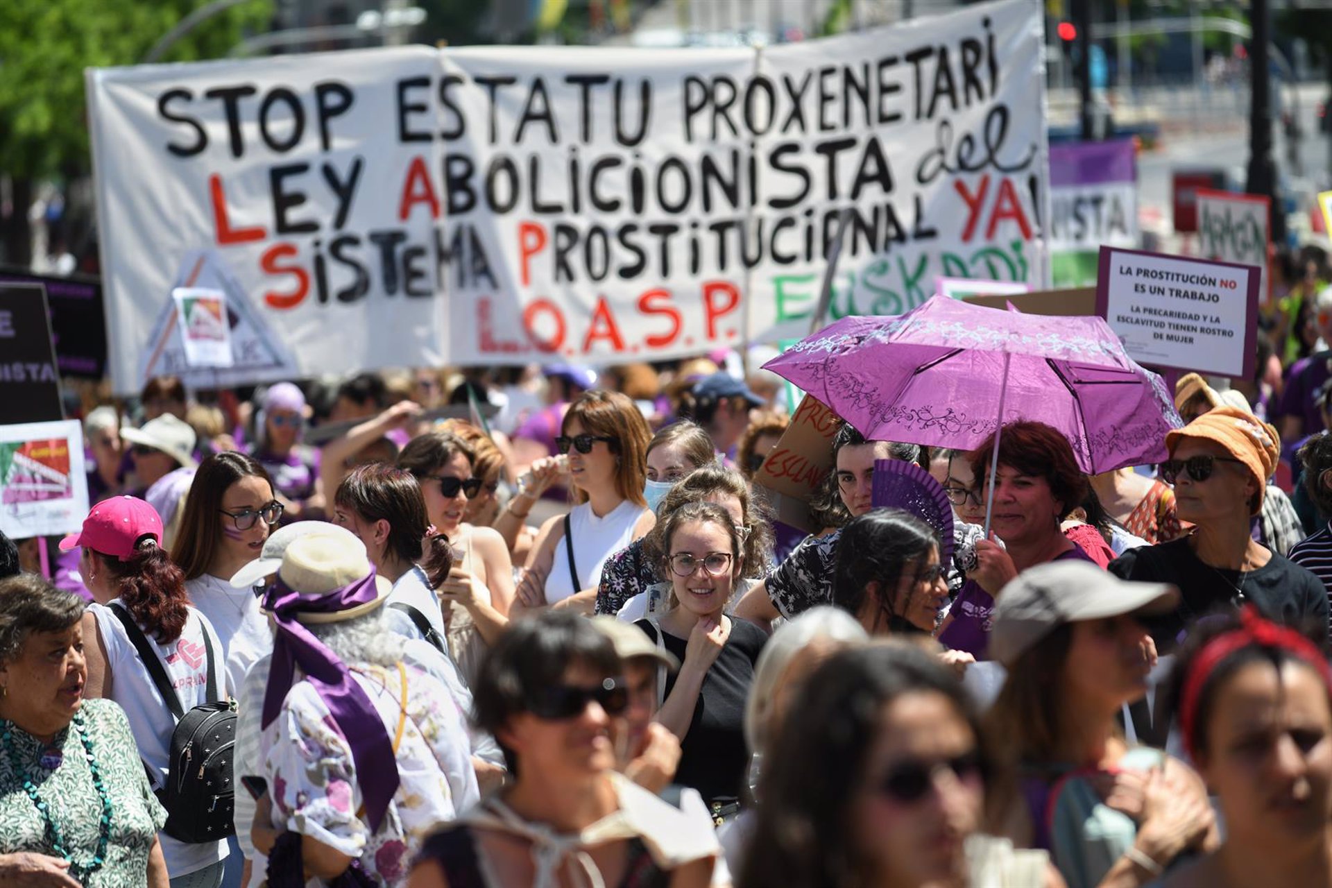 Cerca de 7.000 manifestantes demandan en Madrid una ley para abolir la prostitución