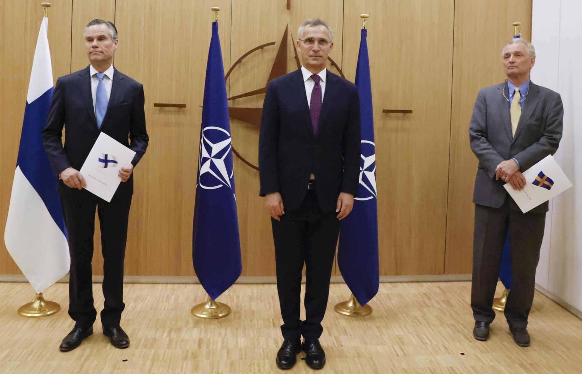 Suecia y Finlandia entregan a la OTAN su solicitud de ingreso